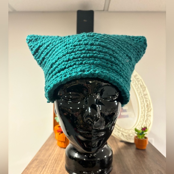 Hand made crochet beanie - Picture 3 of 3